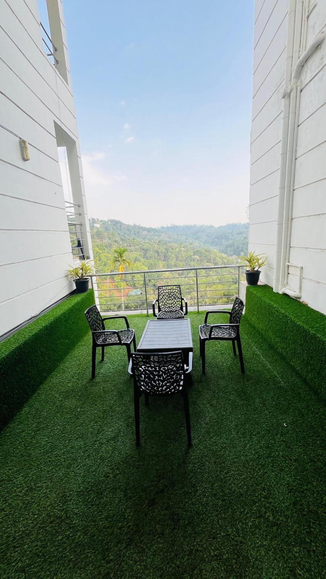 Elenji Vitara Resort Munnar Eksteriør billede